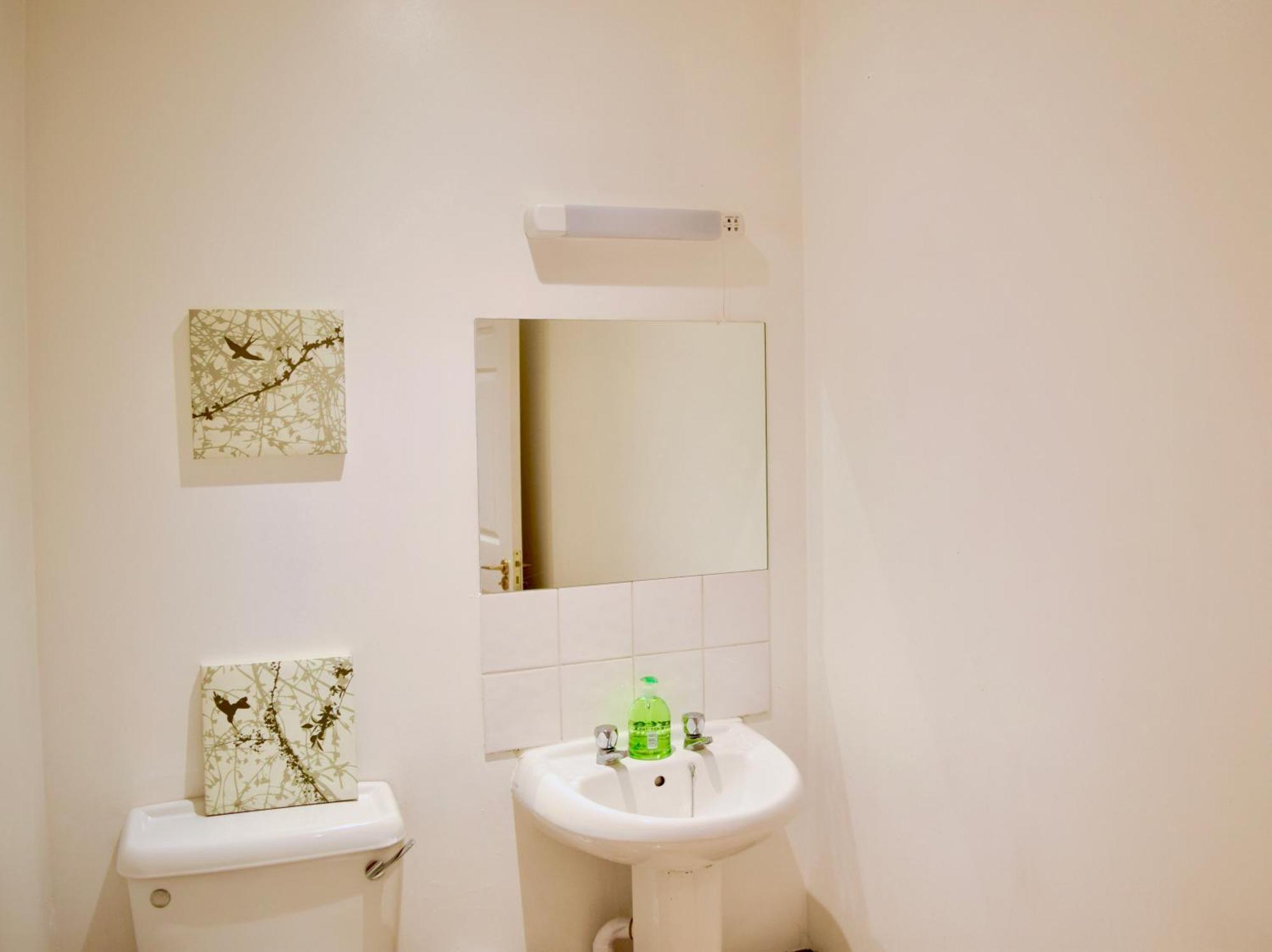 Stylish And Homely 4 Bedroom Home In East لندن المظهر الخارجي الصورة